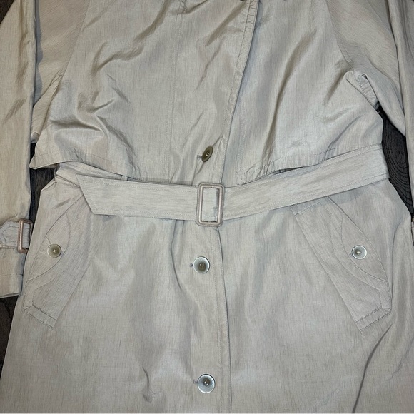 Utex Design Long Trench Coat Lightweight Lined Belt Tan Padded Shoulders Sz 16 - Picture 4 of 16